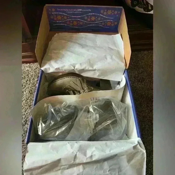 DANSKO, Deni milled Nubuck mule, tassles, taupe clog, NWOT, size EU 36, size 6 - Picture 2 of 6